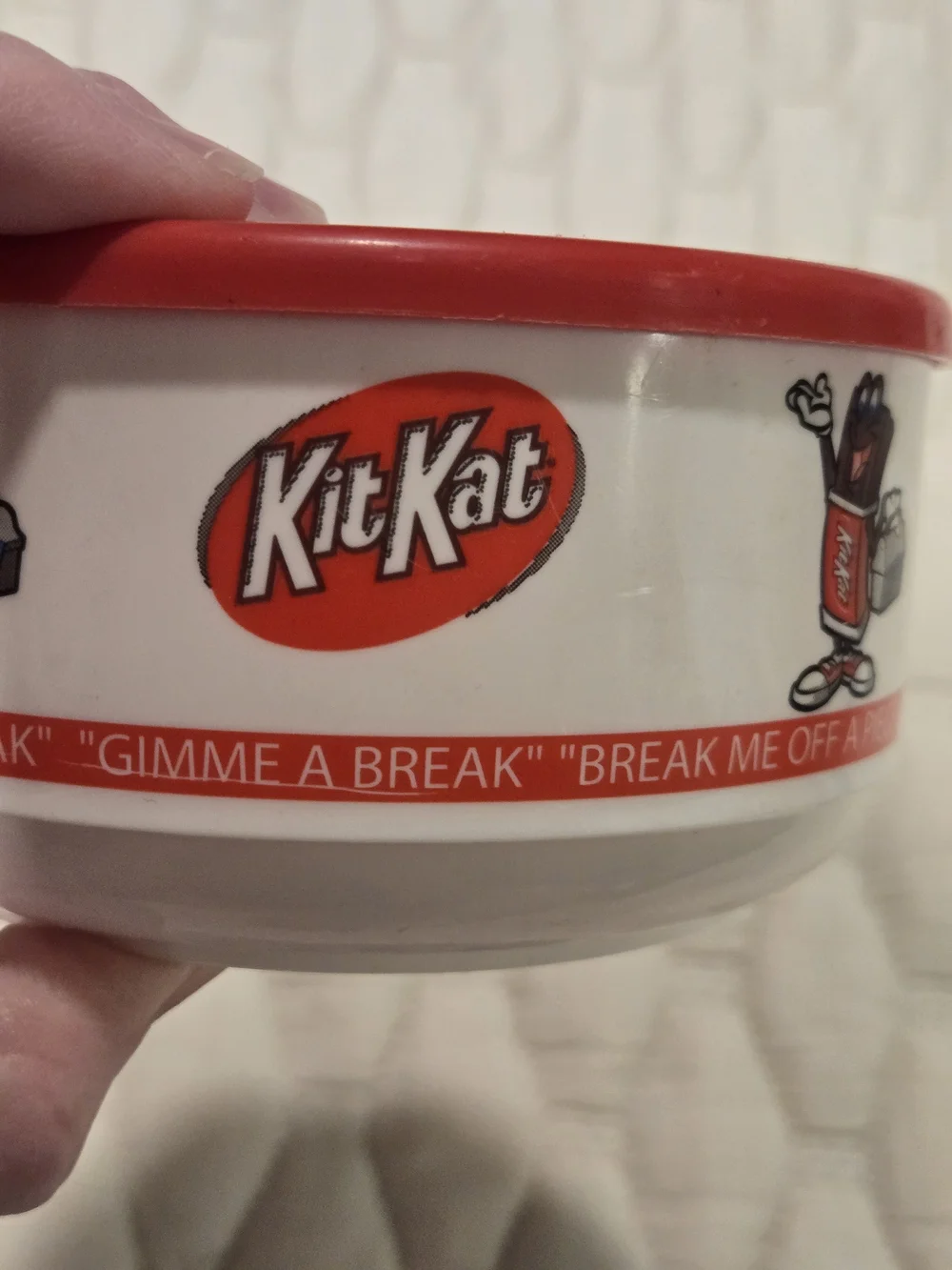 Kit Kat Promotional Bowl With Lid Gimme A Break Slogan White Red Collectable